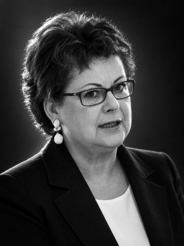 Illustration éditoriale représentant Christine Boutin