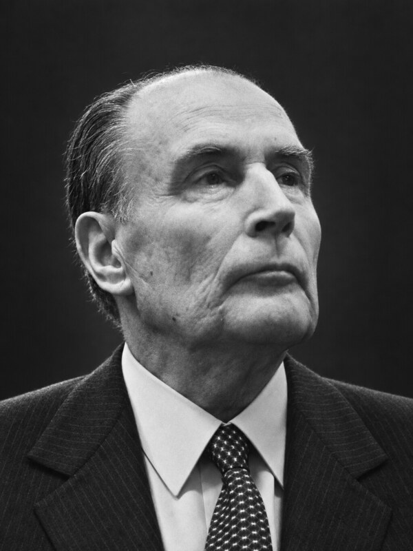 Illustration éditoriale représentant François Mitterrand