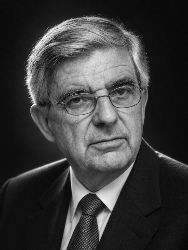 Illustration éditoriale représentant Jean-Pierre Chevènement