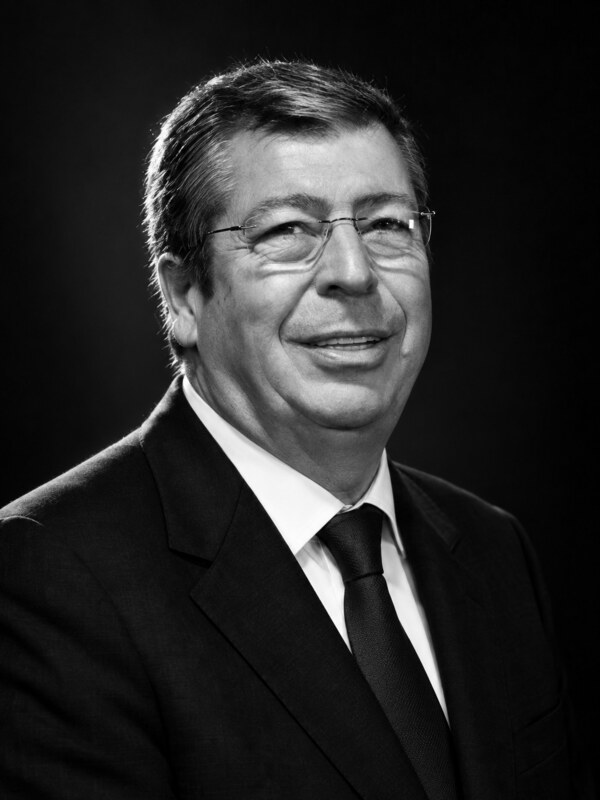 Illustration éditoriale représentant Patrick Balkany