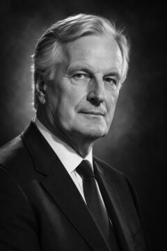 Illustration éditoriale représentant Michel Barnier