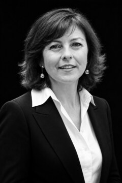 Illustration éditoriale représentant Carole Delga