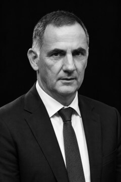 Illustration éditoriale représentant Gilles Simeoni